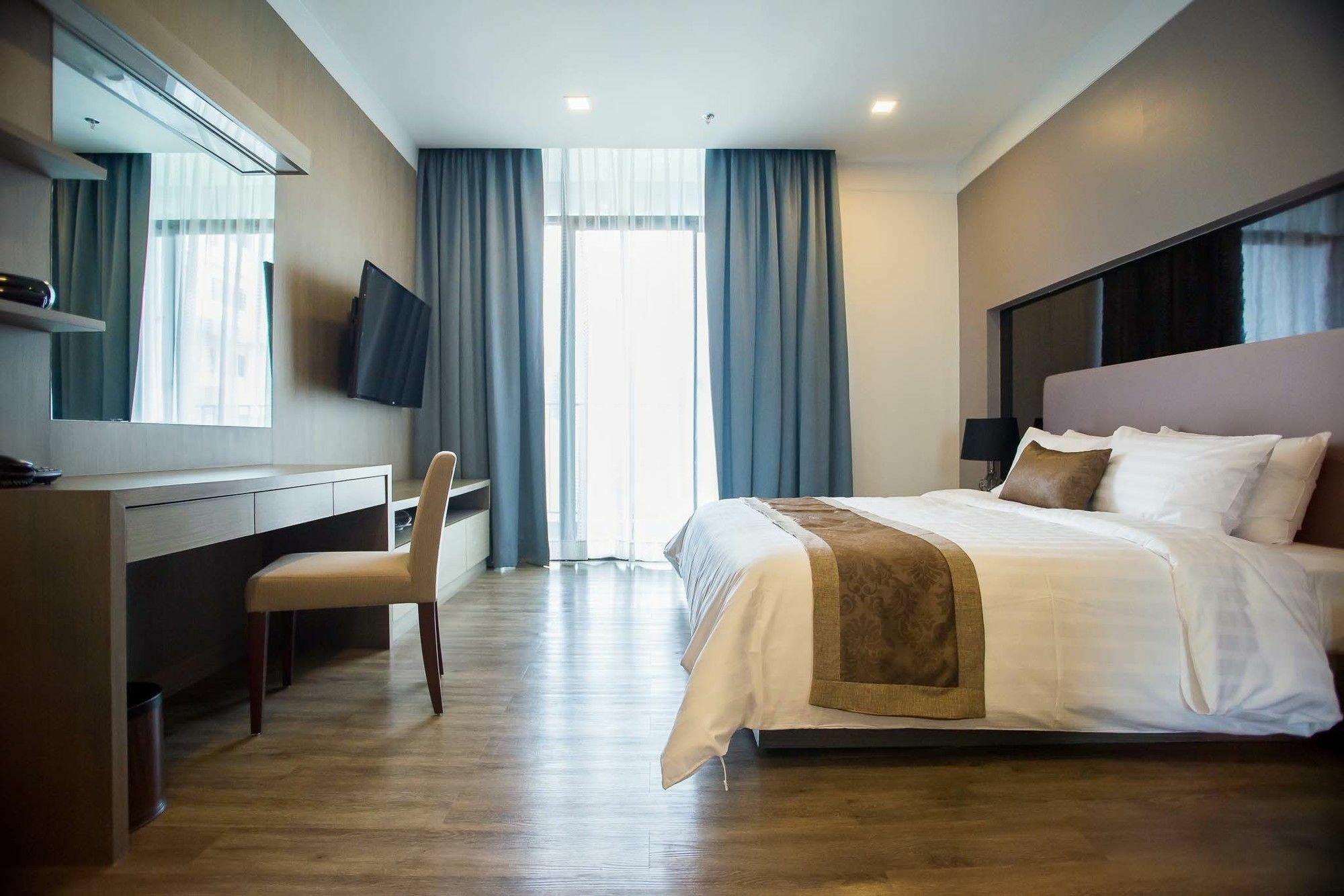 Metropolis Suites Bangkok, Tapestry Collection By Hilton Dış mekan fotoğraf